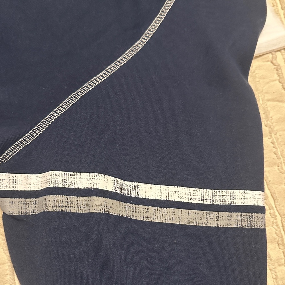 Colosseum Women’s Navy Penn State Crewneck Sweatshirt with White Logo - Picture 4 of 5